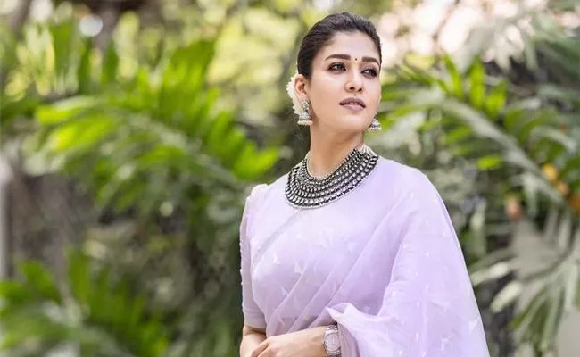 Nayanthara shows anger In Career Starting Stage - Sakshi