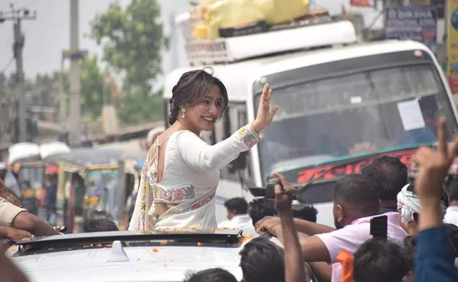 Actor Neha Sharma in Mega Roadshow Video Viral