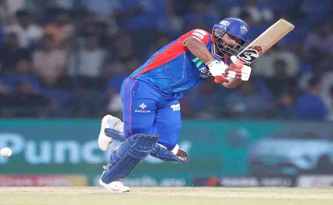 Ruthless Rishabh Pant powers Delhi to 224 vs Gujarat - Sakshi