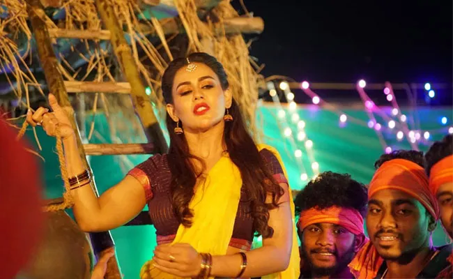 Bejawada Lo Balakumari Video Song Out From Speed220 Movie