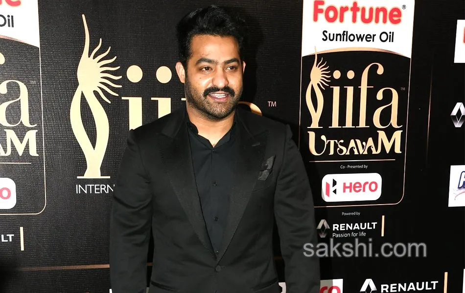 IIFA Stars Look adurs