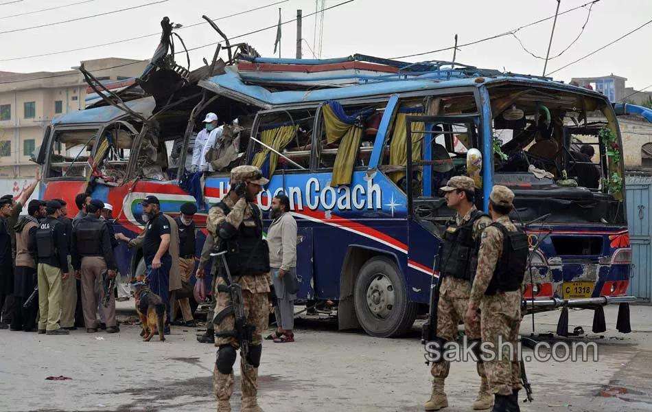 bomb blast in Peshawar