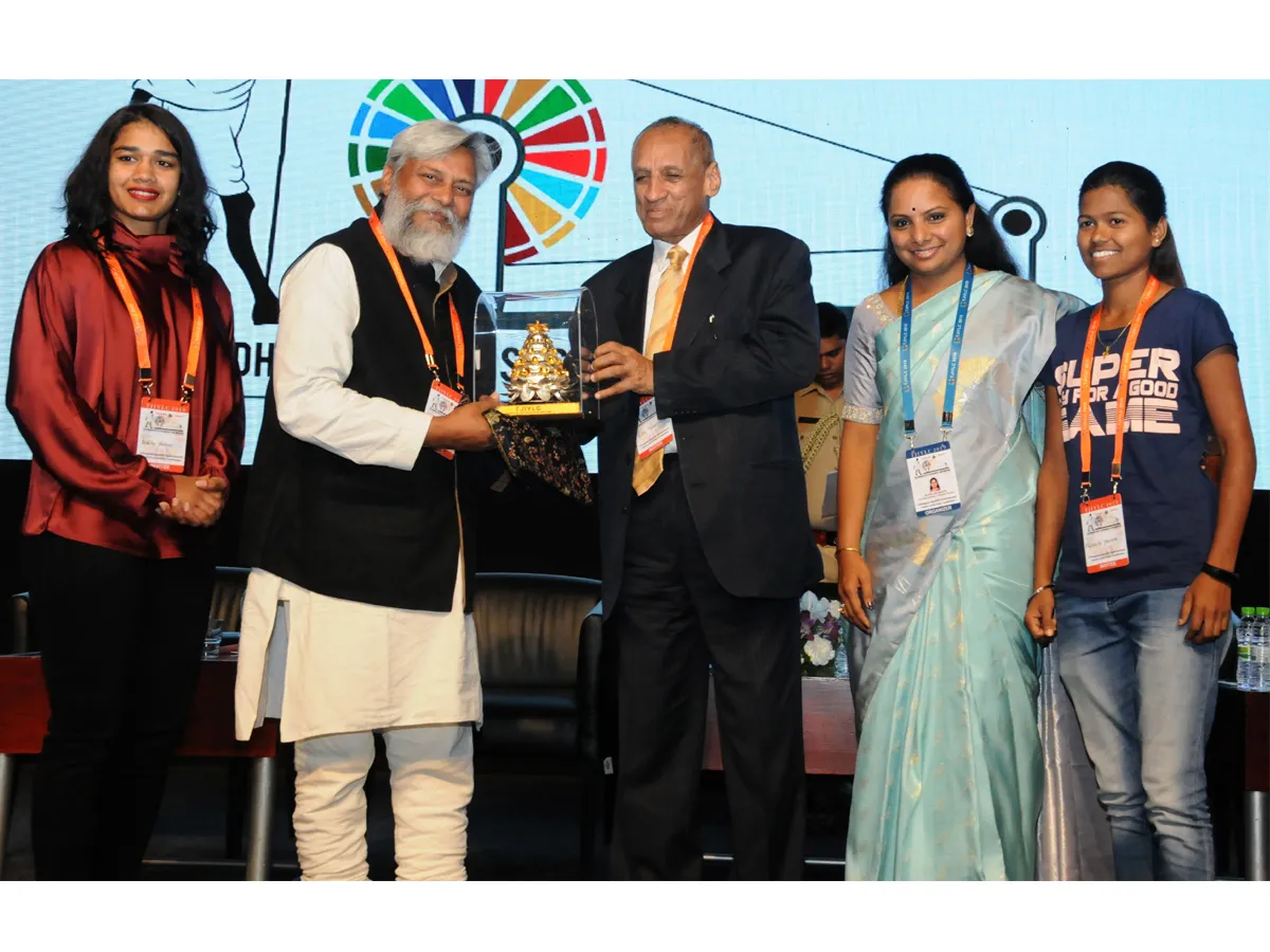 TRS Kavitha on Telangana Jagruthi International Youth Leadership Conference Photo Gallery - Sakshi