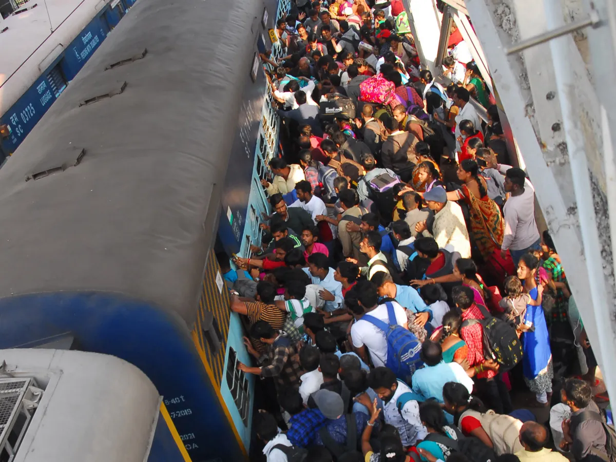 Heavy Rush in Secunderabad Railway Station Photo Gallery - Sakshi