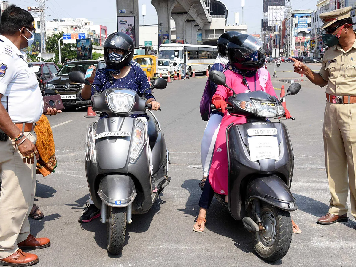 Lockdown in Hyderabad City Photo Gallery - Sakshi