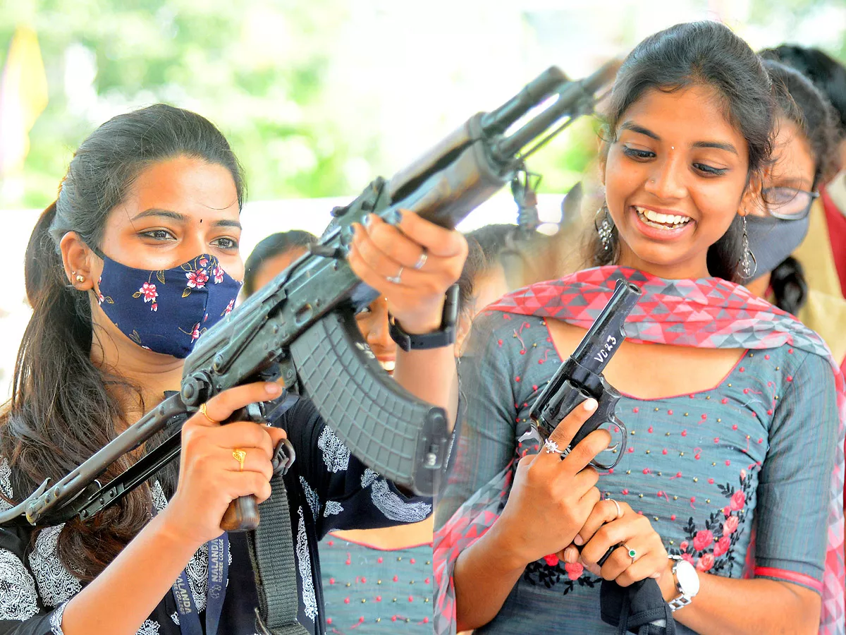 Andhra Pradesh Police Display Guns Other Weapons in Open House Exhibition - Sakshi