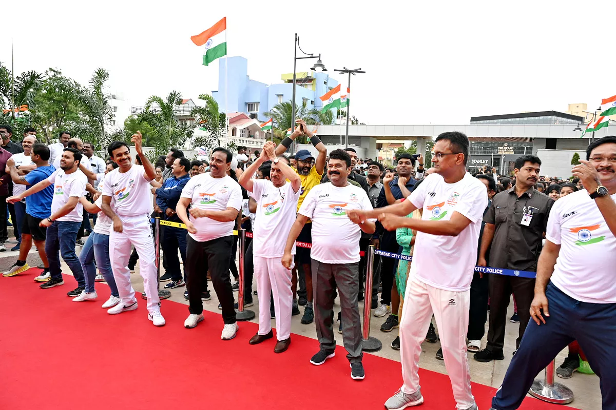 Thousands Take Part In 5K Freedom Run Across Telangana - Sakshi