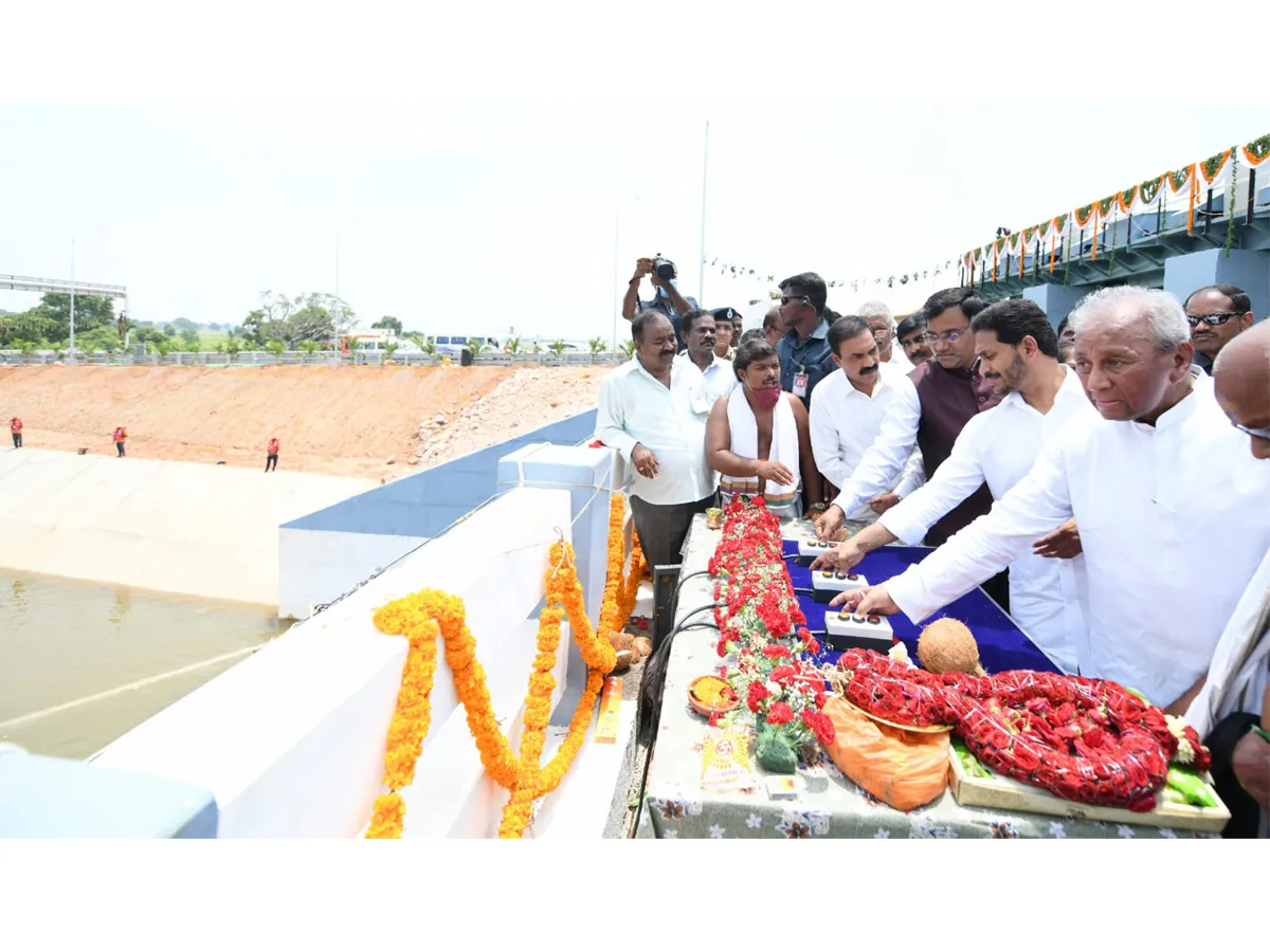 CM YS Jagan Nellore Tour Photo Gallery - Sakshi