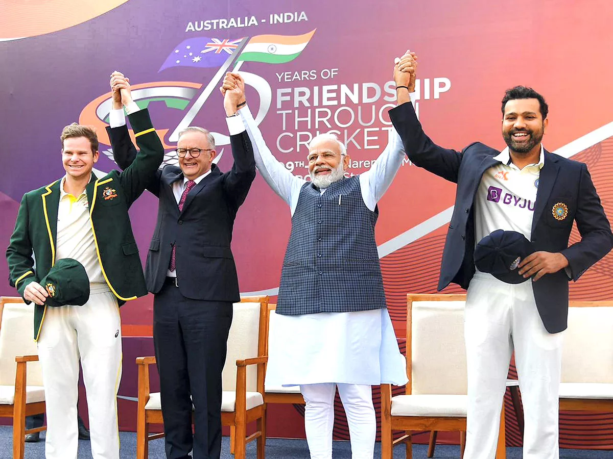 PM Modi And Australian PM Anthony Watch India Australia Fourth test - Sakshi