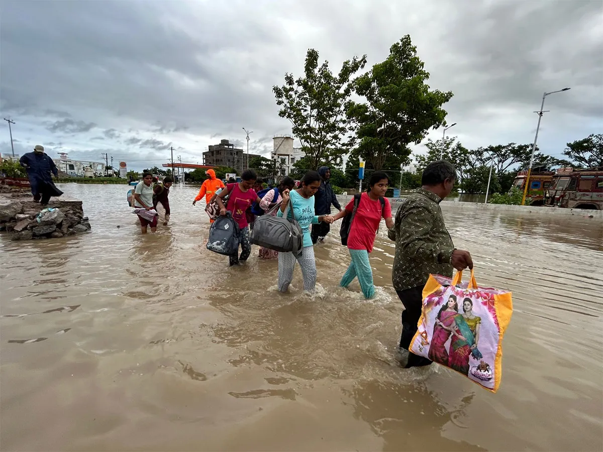 heavy rain in warangal district photos - Sakshi