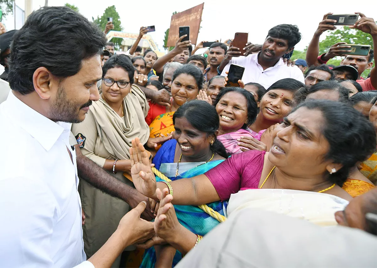 AP CM YS Jagan Visit Flood Hit Districts Photos - Sakshi