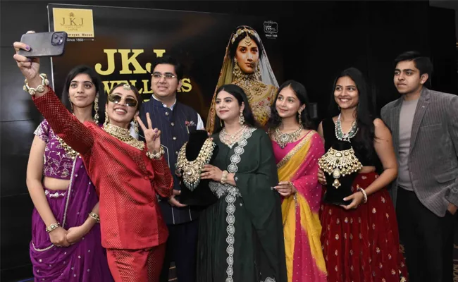 JKJ Jewellers at the Grand Launch of "Diamond Polki Jewellery Exhibition" Photos - Sakshi