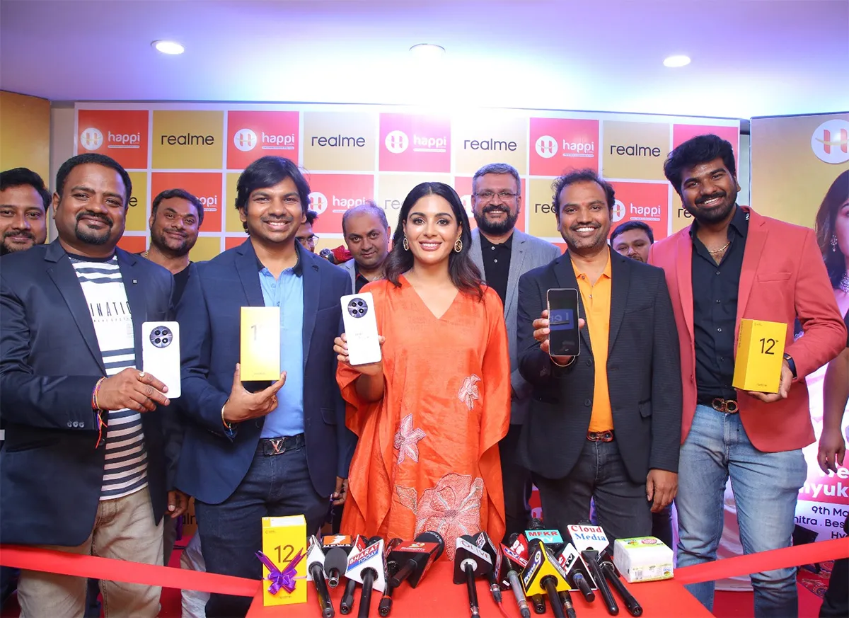 Samyuktha Menon launched the Realme 12 Series 5G Mobile - Sakshi