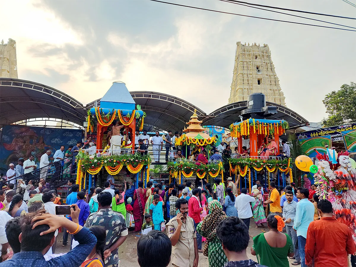 Dharmapuri Sri Lakshmi Narasimha Swamy Brahmotsavam - Sakshi