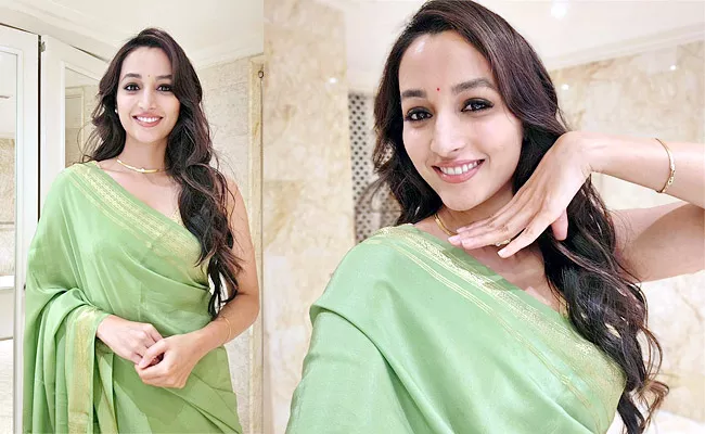 Srinidhi Shetty Latest Pics On Saree Day Goes Viral - Sakshi