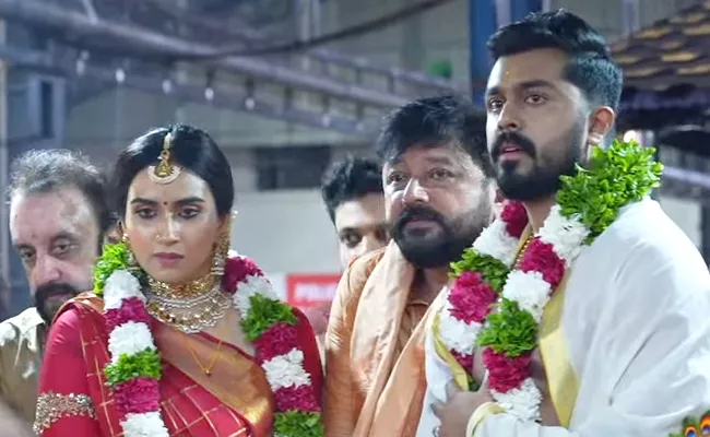 Actor Jayaram Daughter Malavika Wedding Photos