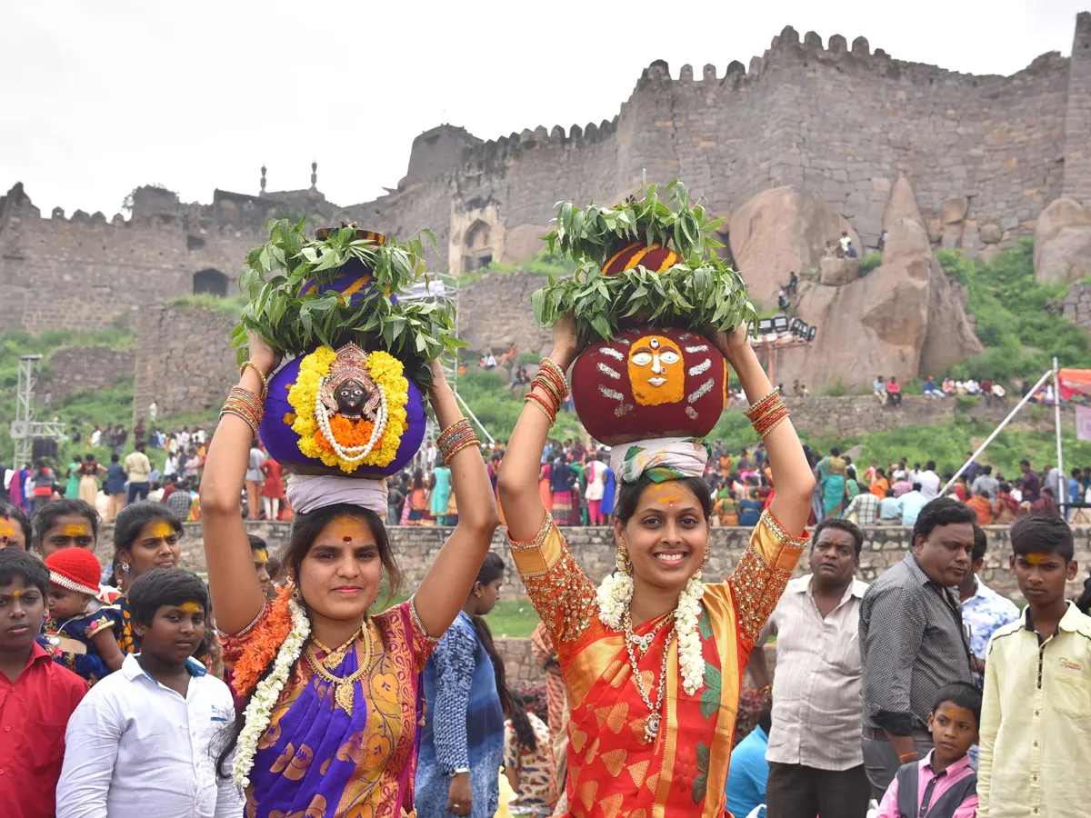 Telangana Bonalu 2024 Start Photos