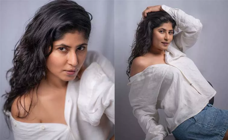 Bigg Boss Neha Chowdary Latest Photos Goes Viral