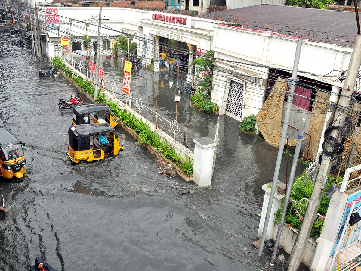 Heavy Rains in Hyderabad: See Photos