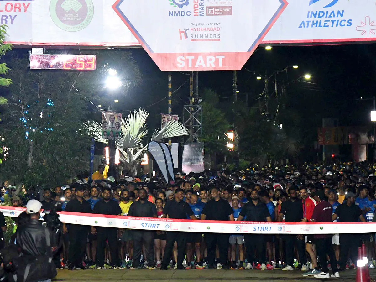 Hyderabad Marathon 2024: 5K Run At PEOPLE'S PLAZA Photos