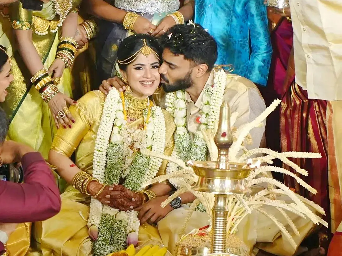 Actress Megha Akash And Saai Vishnu Marriage Photos