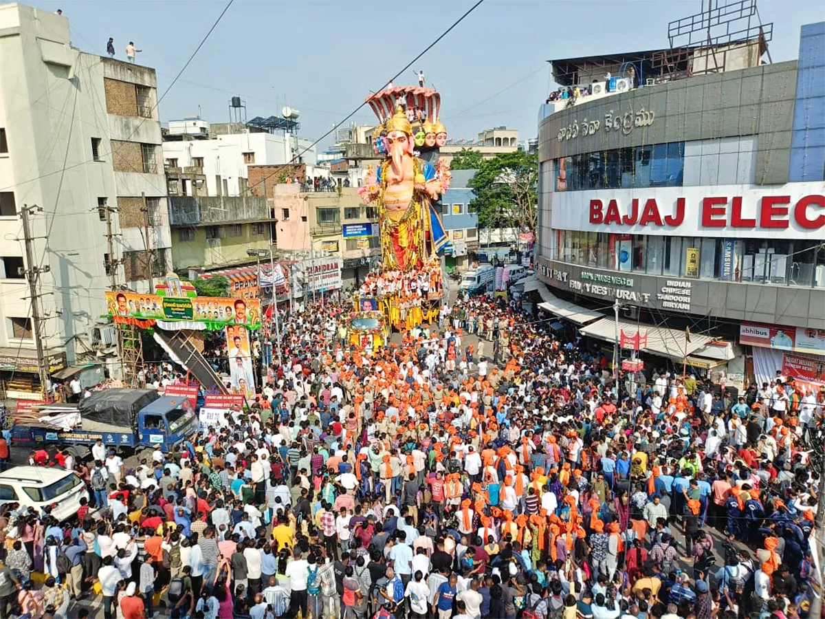 Hyderabad Khairatabad ganesh Shobha Yatra 2024 Photos