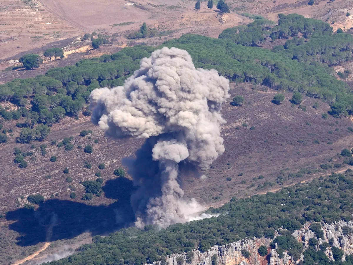 Israeli airstrike in the southern village of Lebanon