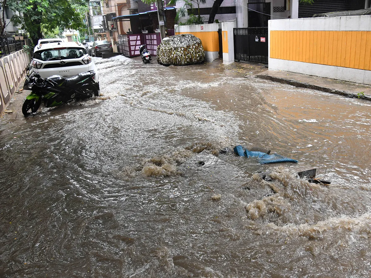 heavy rain in hyderabad today1