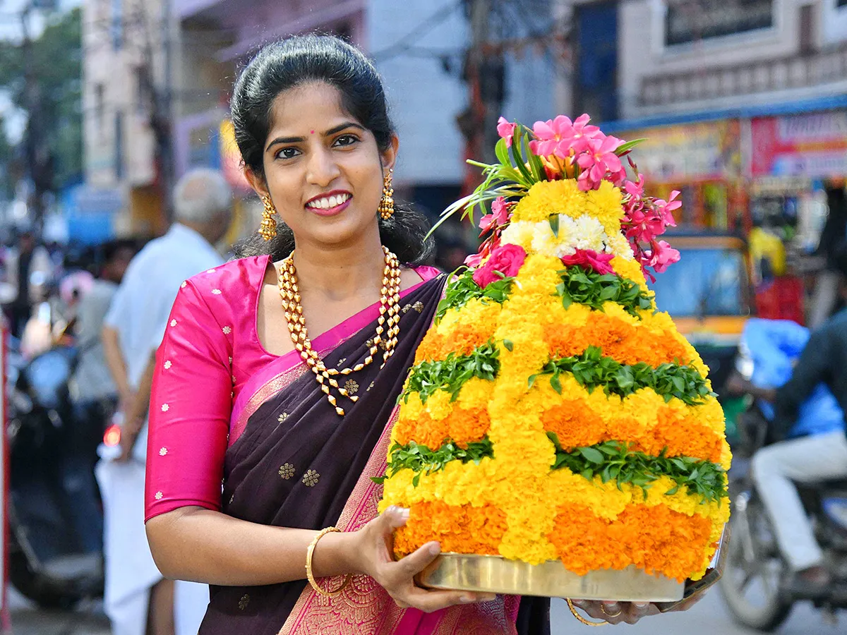 Bathukamma Festival 2024 Begins at Kukatpally