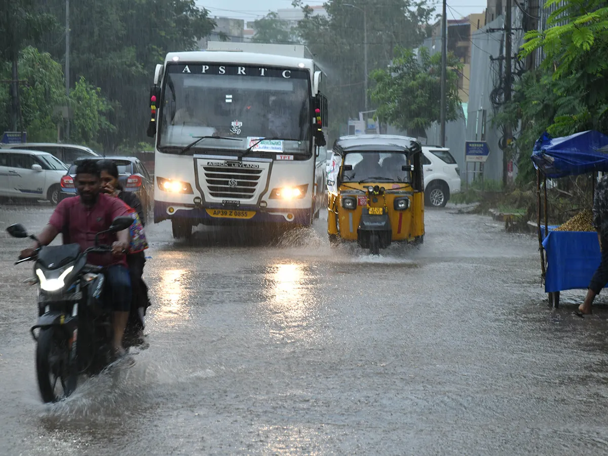 Heavy Rains in Nellore District Today