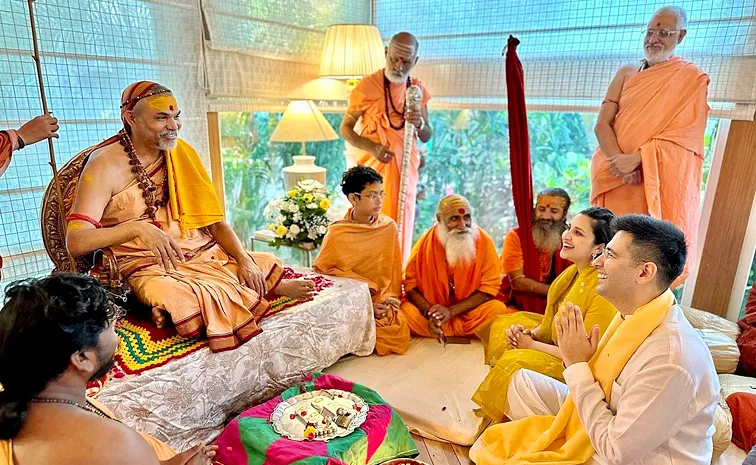 Parineeti Chopra-Raghav Chadha Feel 'Happy' As Shankaracharya Visits Their Delhi Residence for the 'Paduka Puja' Photos