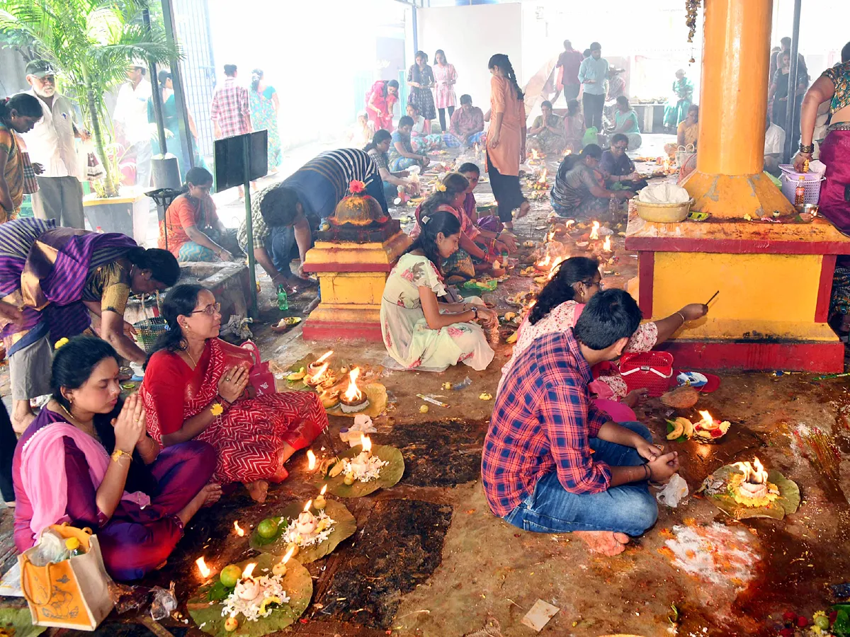 Tirupati : Huge Devotees throng Siva temples on Karthika Pournami day Photos