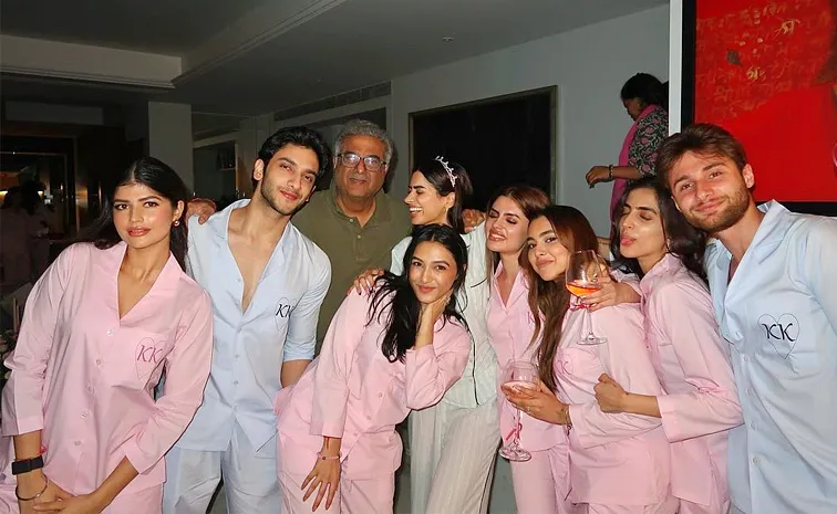 Khushi Kapoor shares glimpse from her pyjama themed birthday party Celebrations Photos