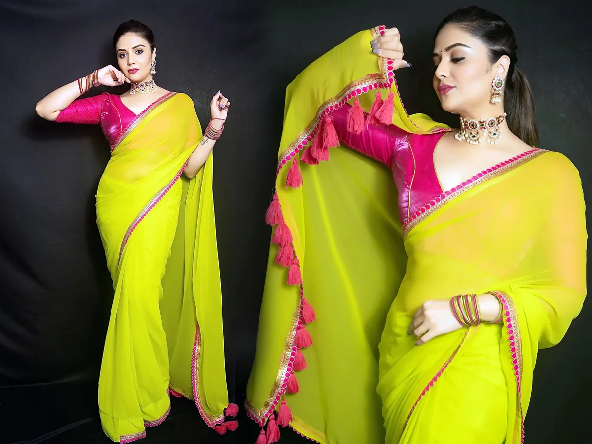 Anchor Sreemukhi Latest Photos In Yellow Saree