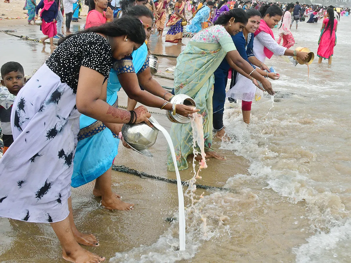 Visakhapatnam celebrates Gangamma Jatara as thanksgiving for safety photos