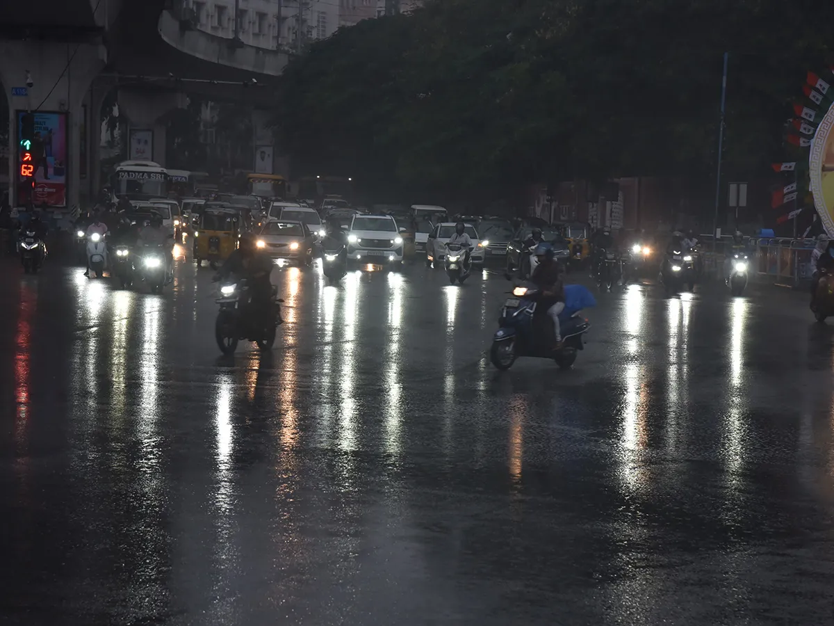 heavy rain in hyderabad today