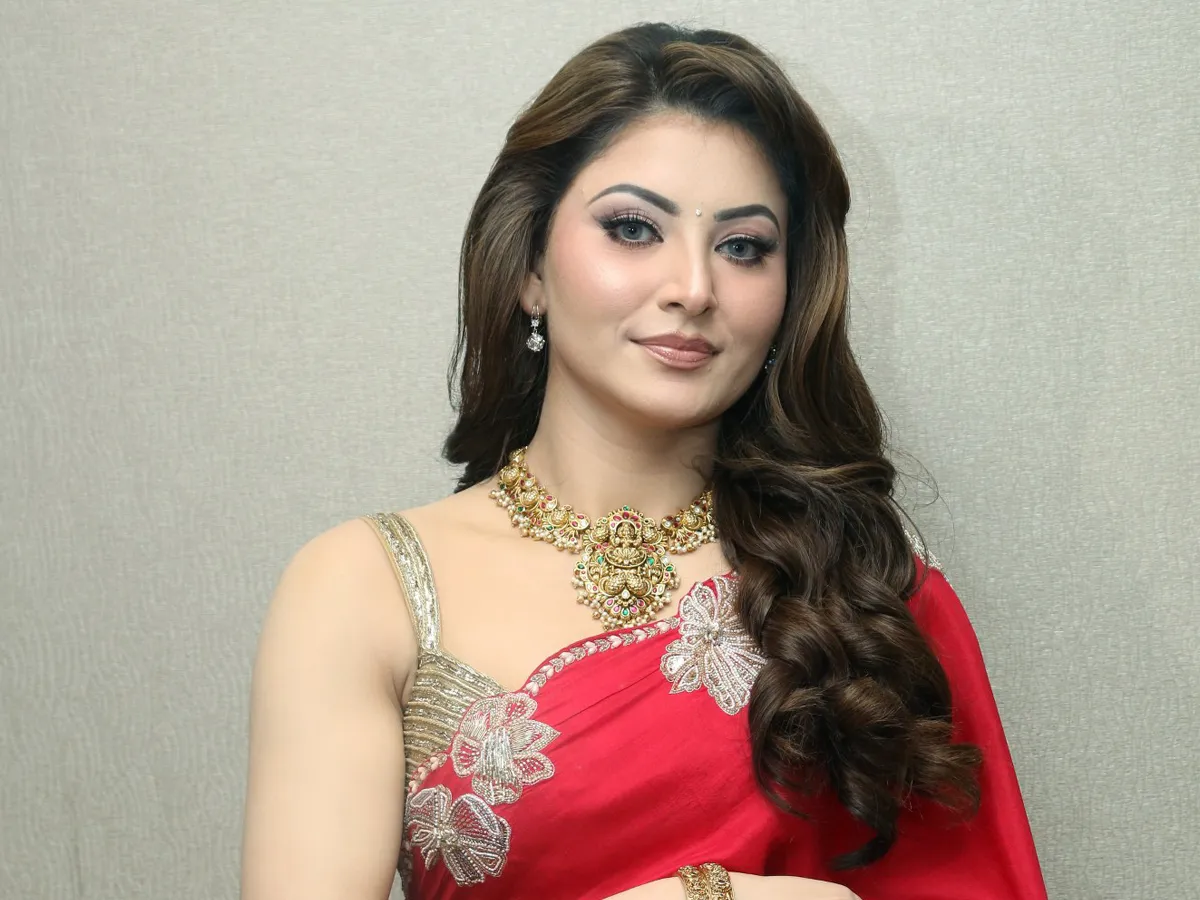 Actress Urvashi Rautela Latest Photos