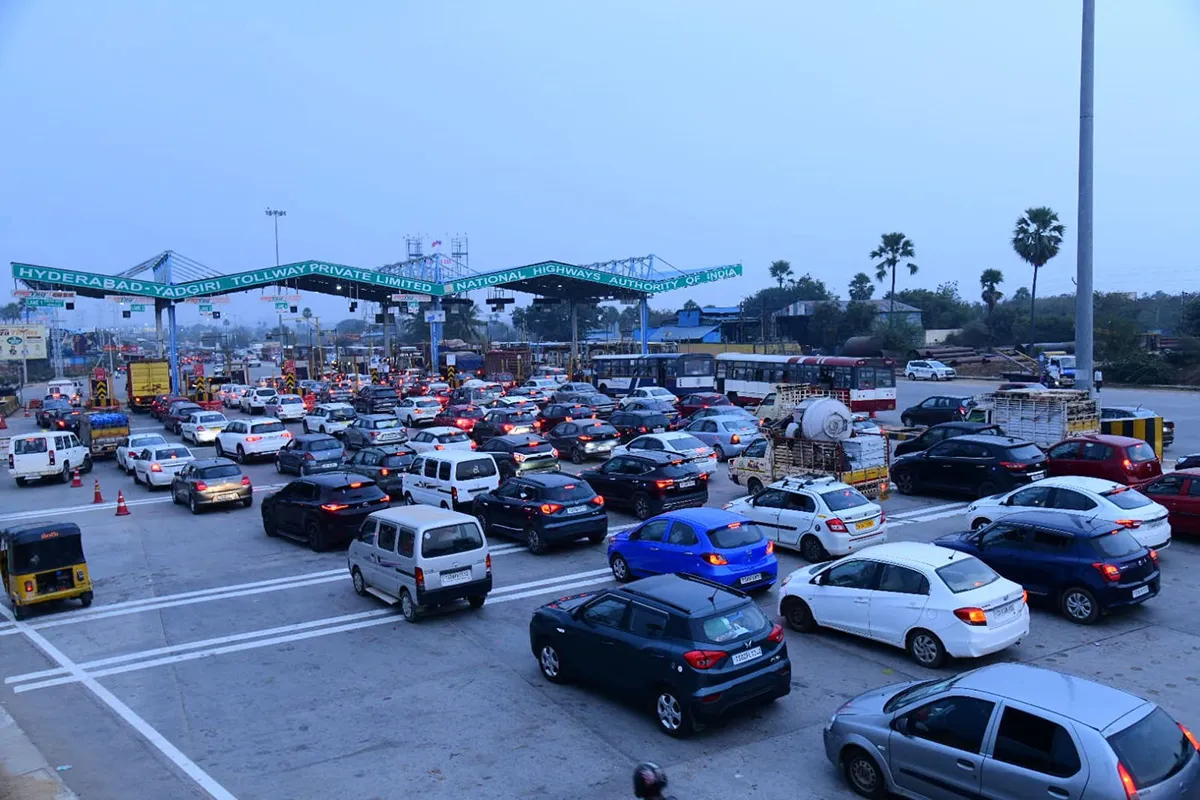 Huge rush at Toll Plaza Sankranti Effect