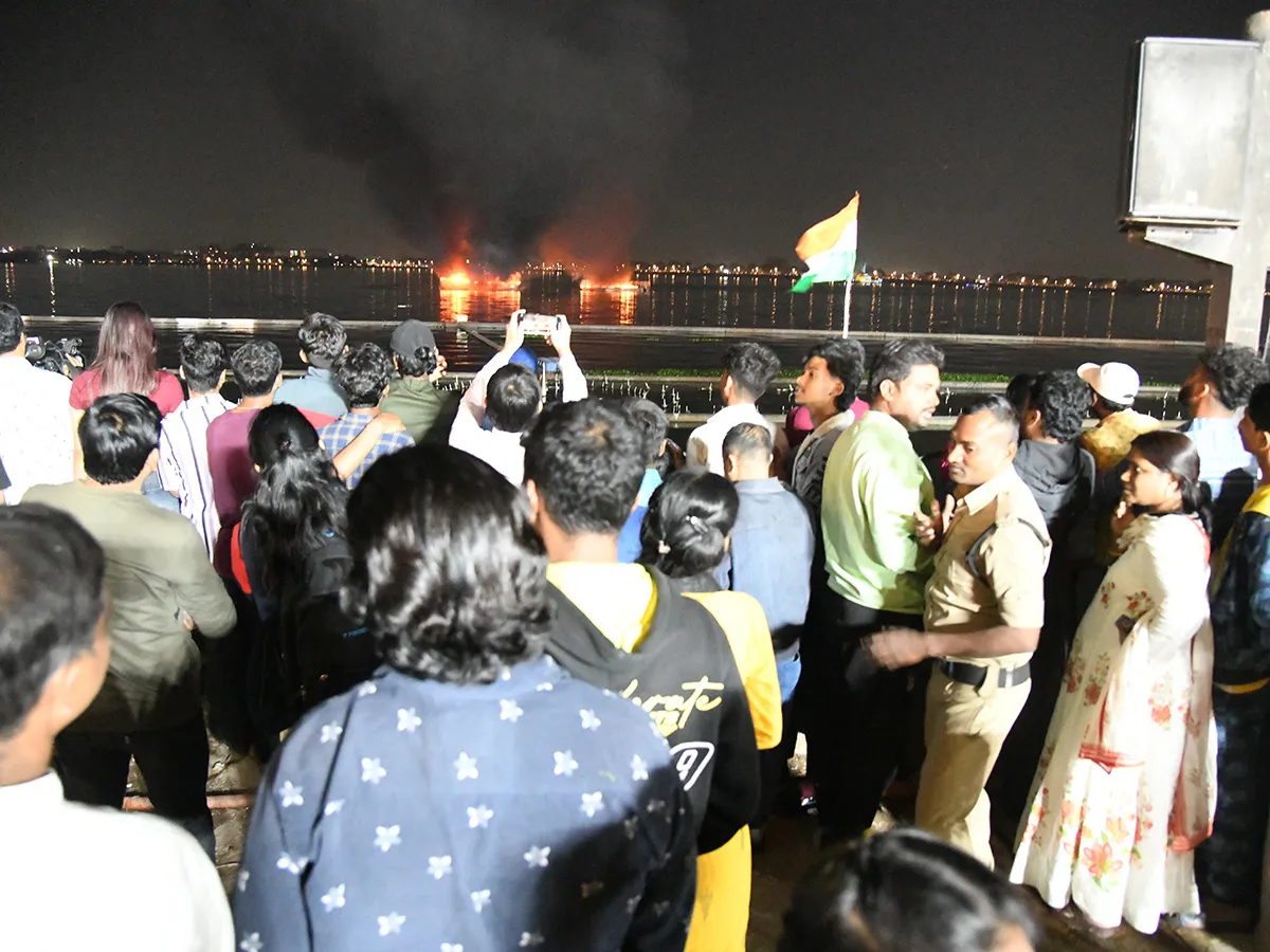 Huge Fire Mishap After Crackers Blast In Boat At Hussain Sagar