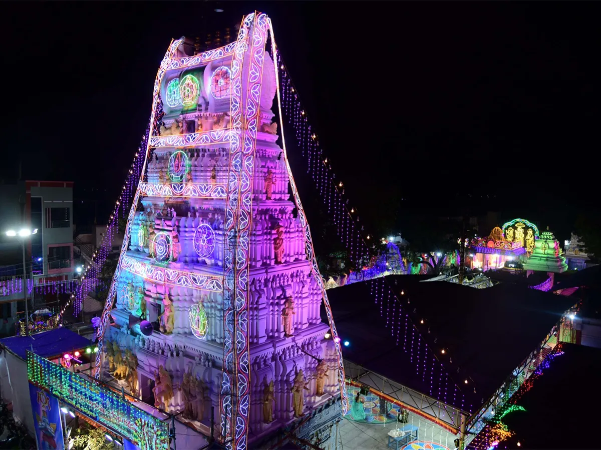 Kadapa Sri Lakshmi Venkateswara Swamy Temple with electric lights