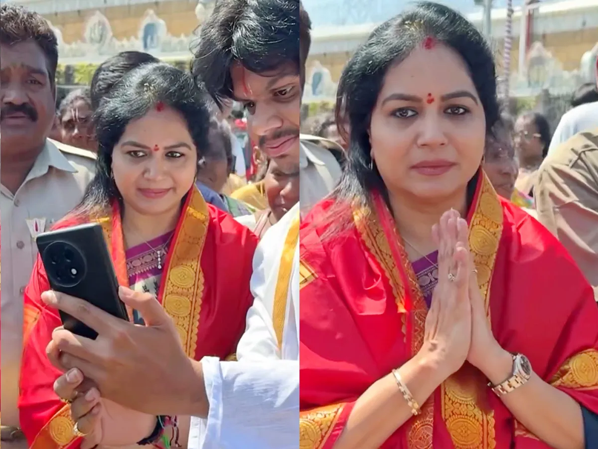 Singer Sunitha Visits Tirumala Tirupati Temple Photos