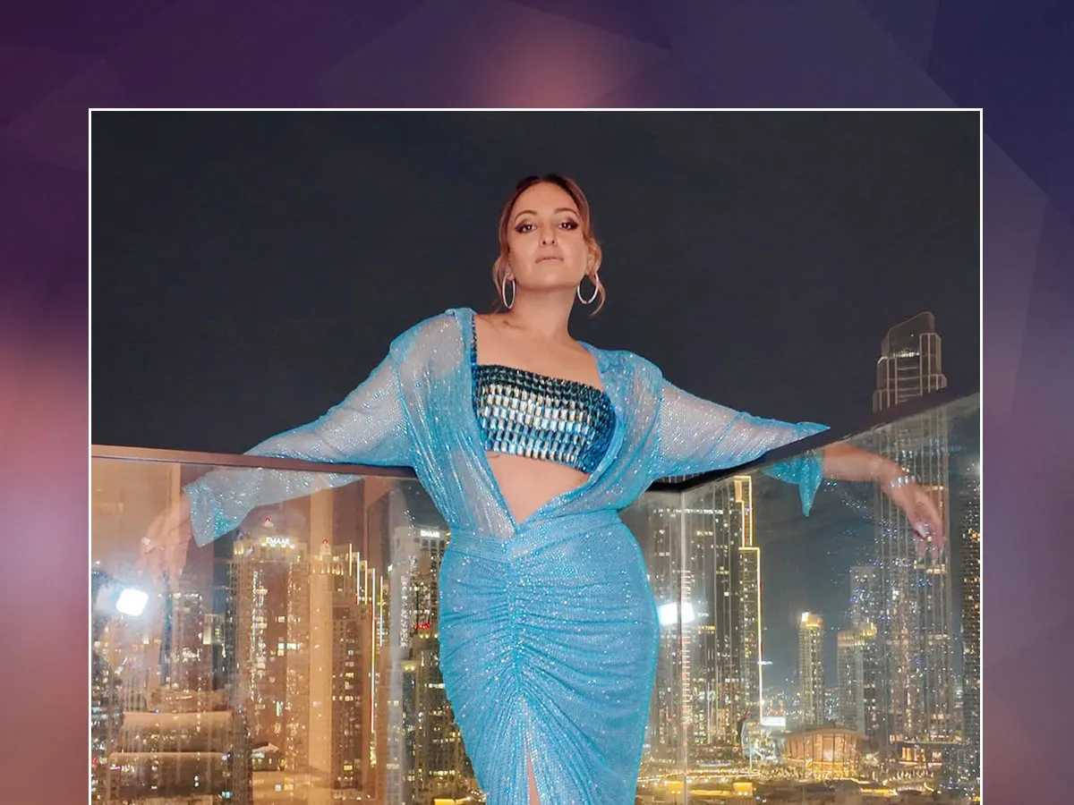 Sonakshi Sinha Blue Dress Wear In Dubai Vacation