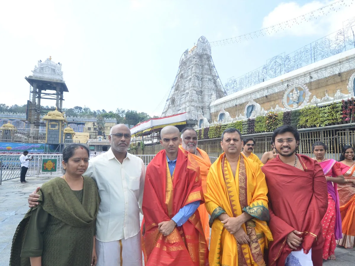 World Chess Champion Gukesh Dommaraju Visits Tirumala With Family Photos