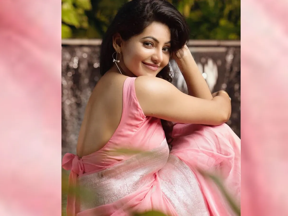 Athulyaa Ravi elegant in saree photos