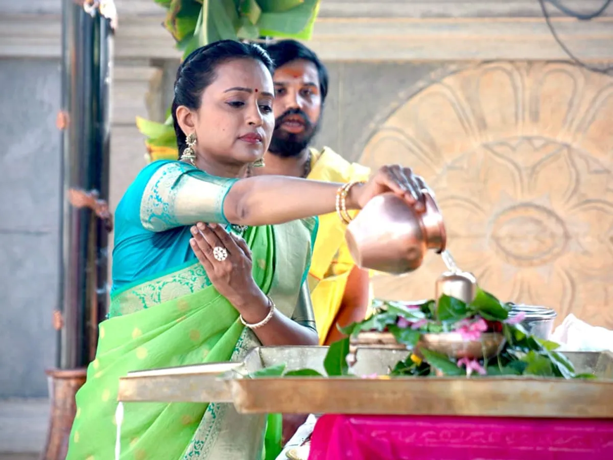 Anchor Suma at Sri Amriteshwara Temple in ballari