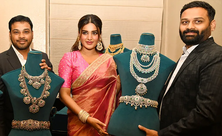 Actress Nidhi Agarwal Launch Jewellery ShowRoom At Park Hyatt Hyderabad